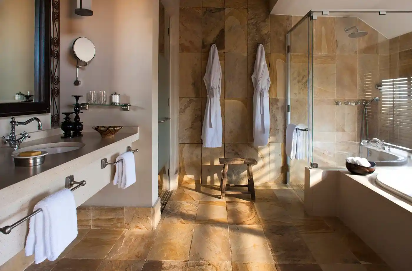Four Seasons Serengeti Savannah Bathroom